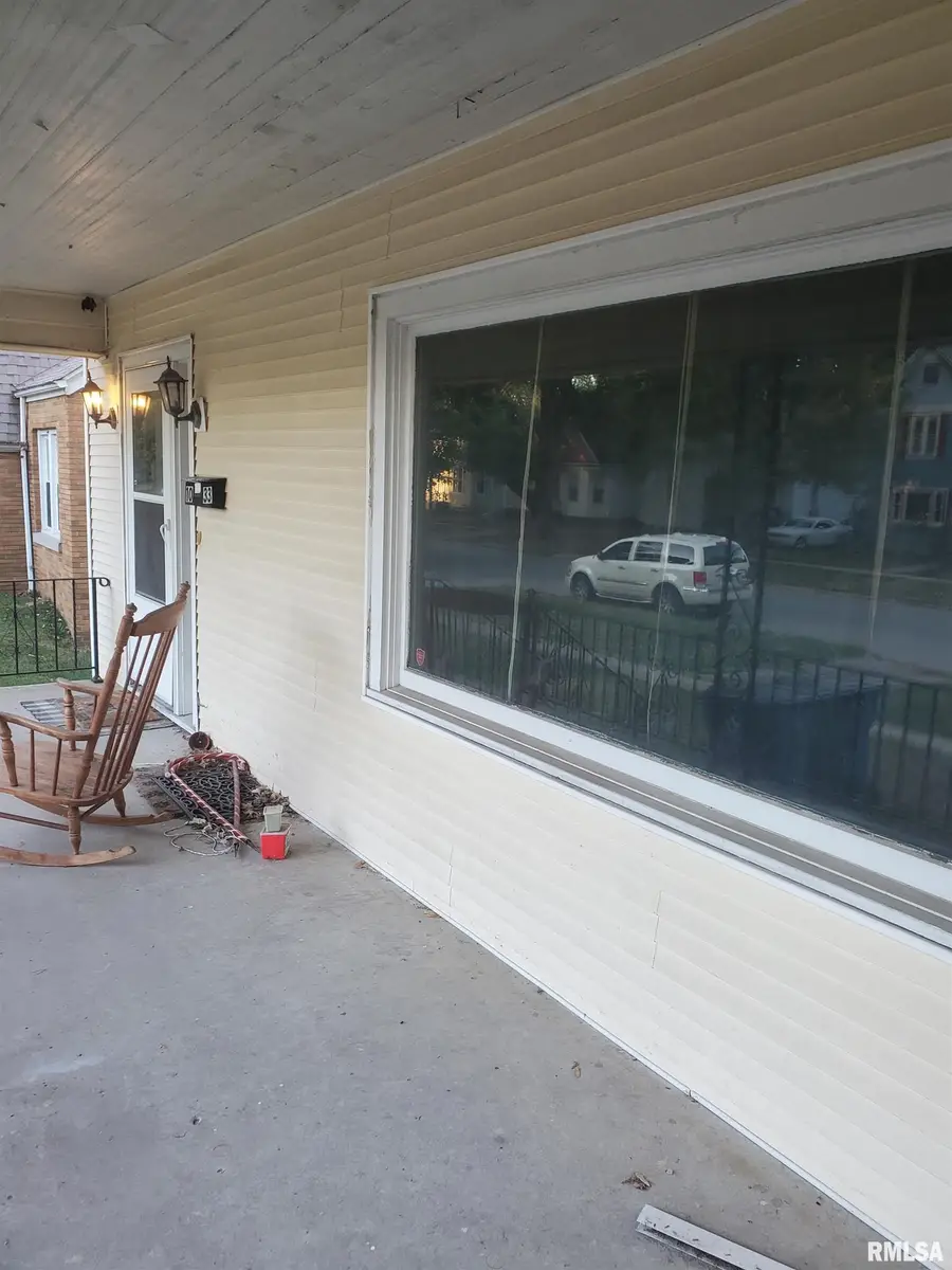 1033 N 8th Street, Springfield, IL 62702 - Image #3