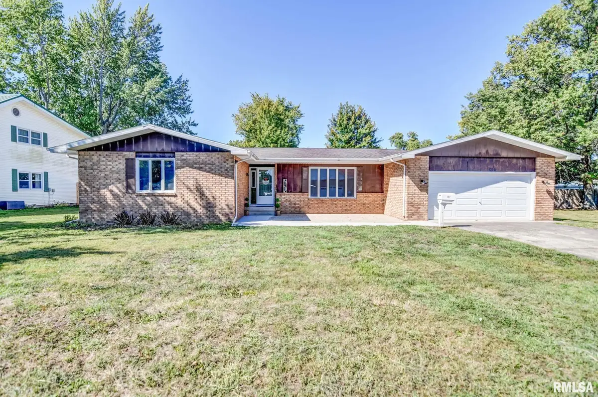 207 Kemmerer Street, Assumption, IL 62510 - Image #1