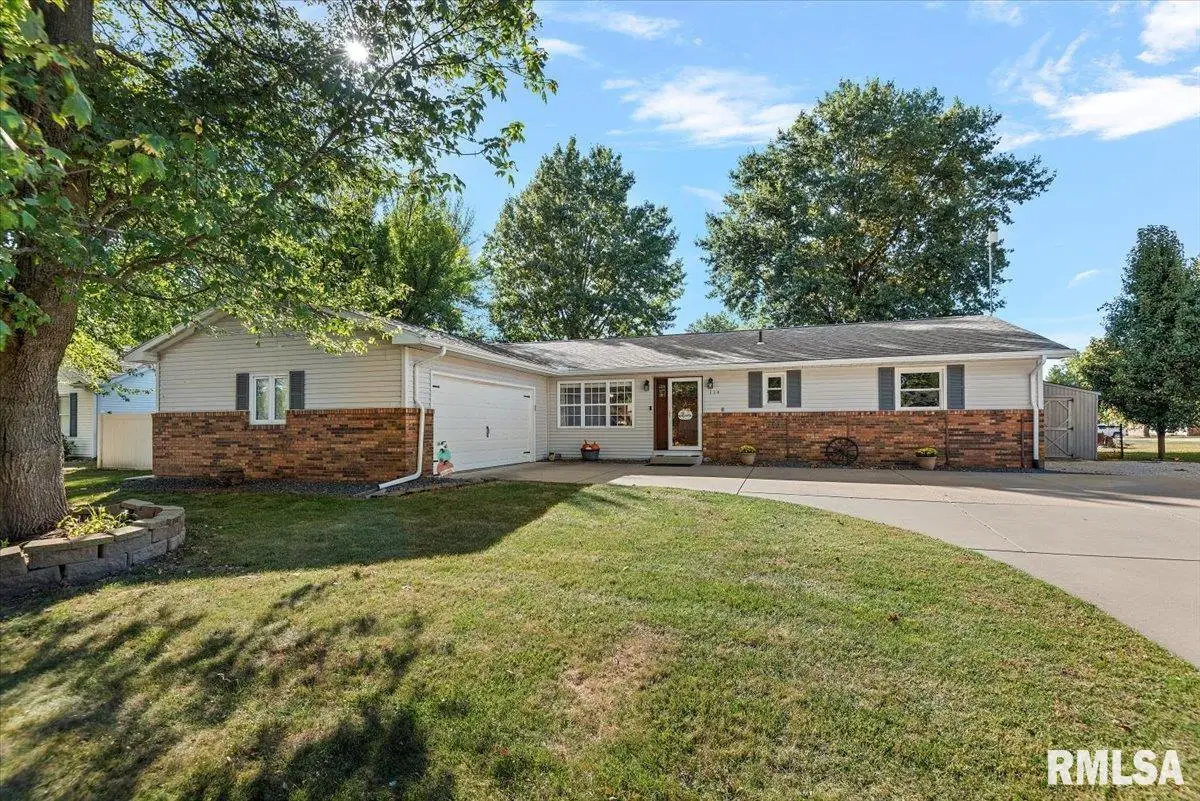 114 Velda Street, Farmersville, IL 62533 - Image #1