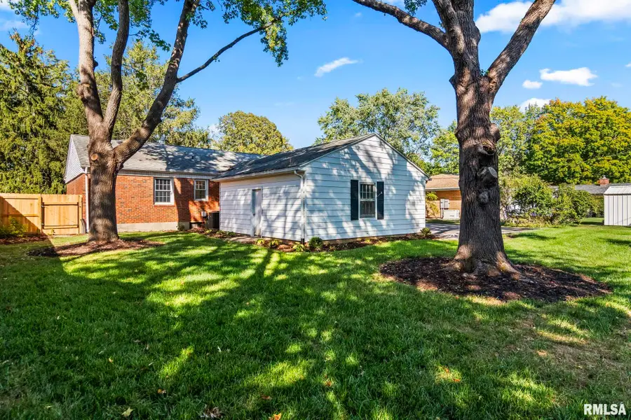 2212 Greenbriar Road, Springfield, IL 62704 - Image #3