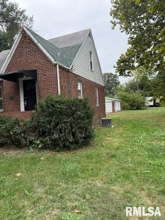 2241 S 12th Street, Springfield, IL 62703 - Image #2