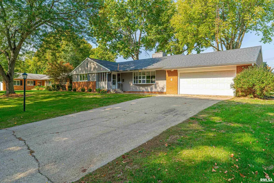 6 Meadow Lane, Lincoln, IL 62656 - Image #2