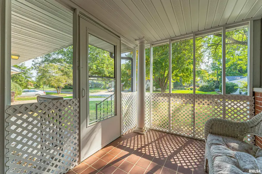 6 Meadow Lane, Lincoln, IL 62656 - Image #3