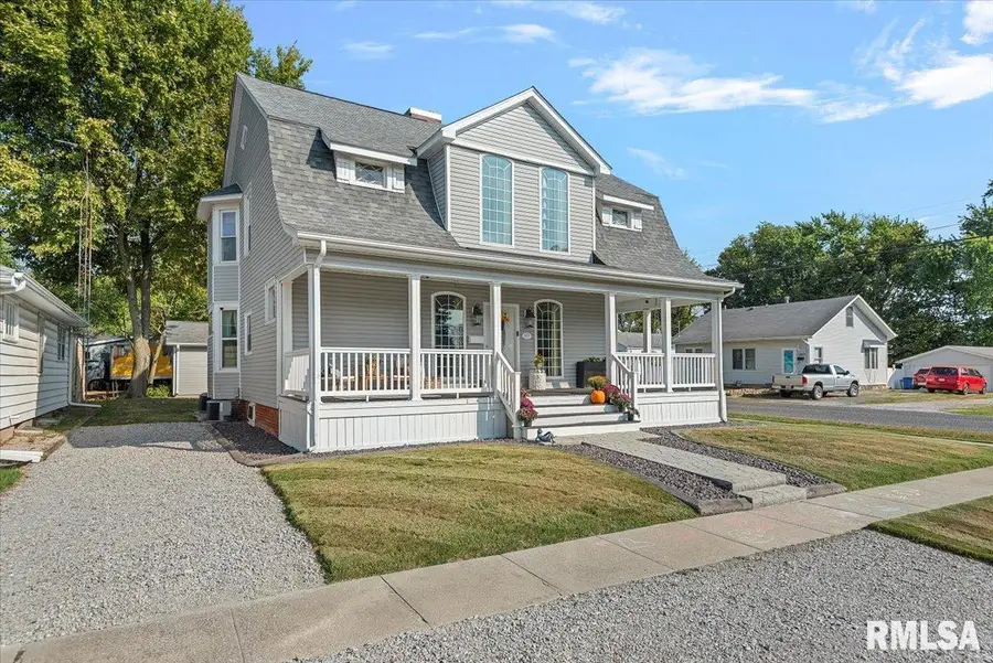 419 E Corwin Street, Litchfield, IL 62056 - #3