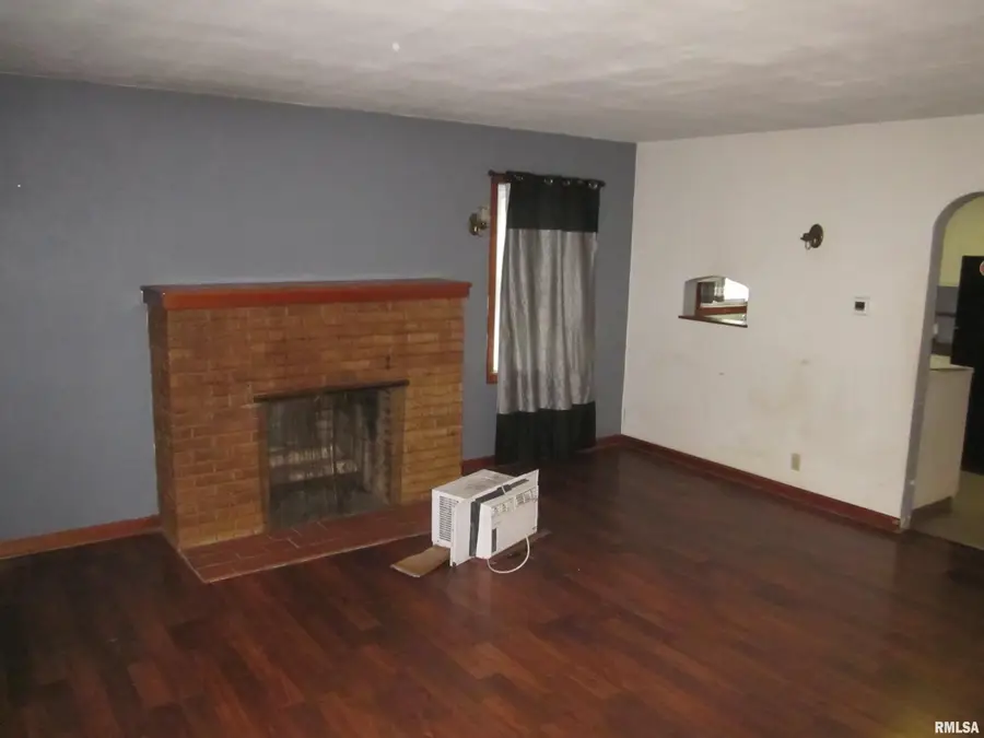 113 N 1st Street, Easton, IL 62633-0000 - Image #2