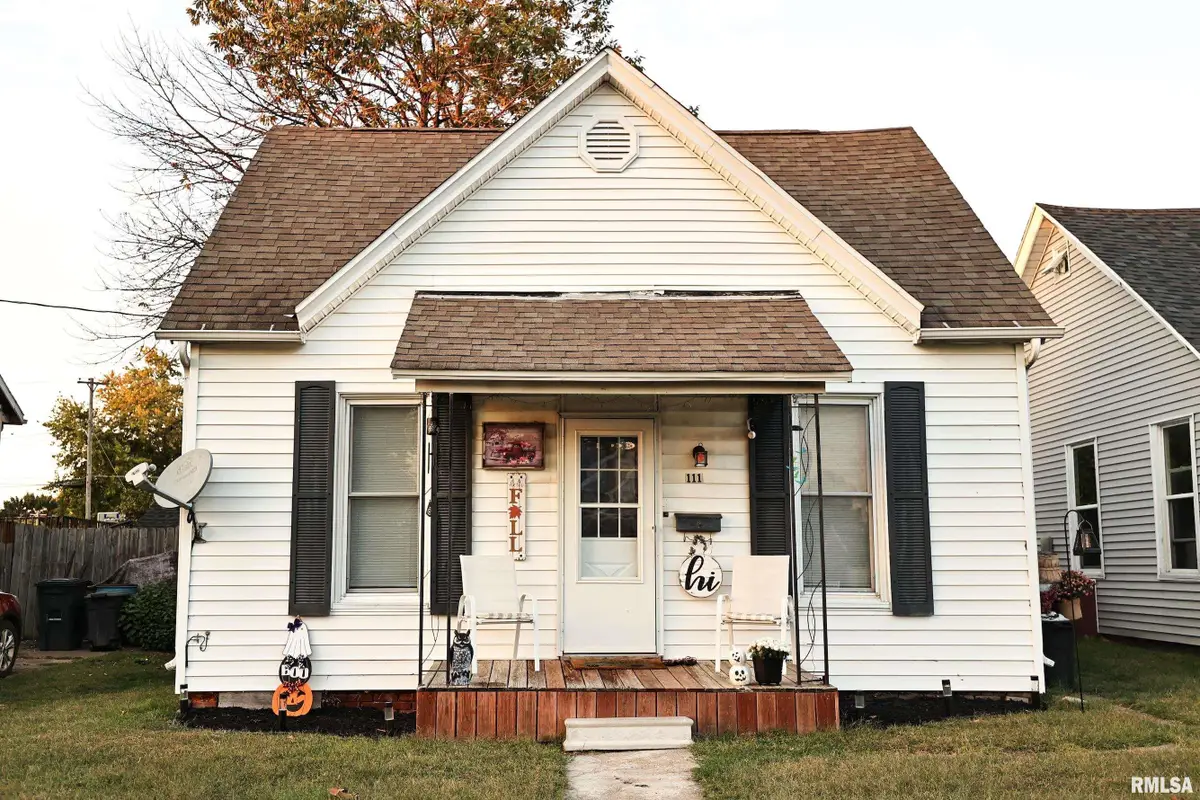 111 W Cross Street, Winchester, IL 62394 - Image #1