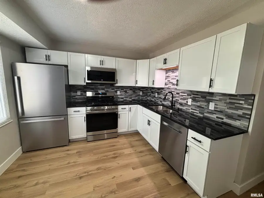 2620 Griffiths Avenue, Springfield, IL 62702 - Image #2