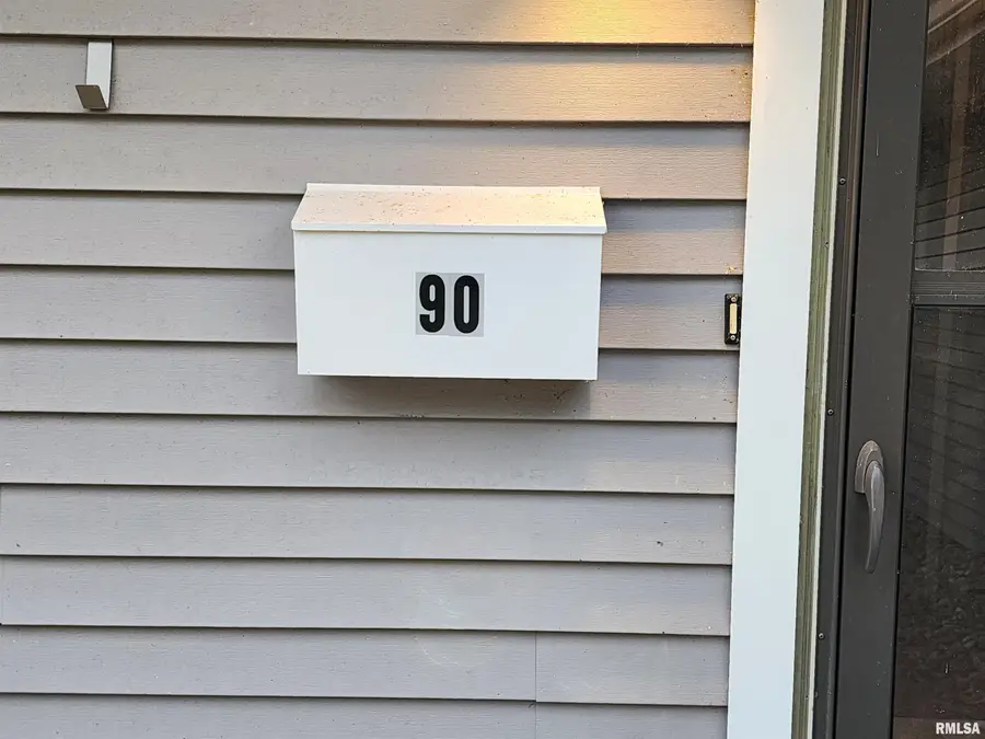 90 Brookside Place, Springfield, IL 62704 - Image #2