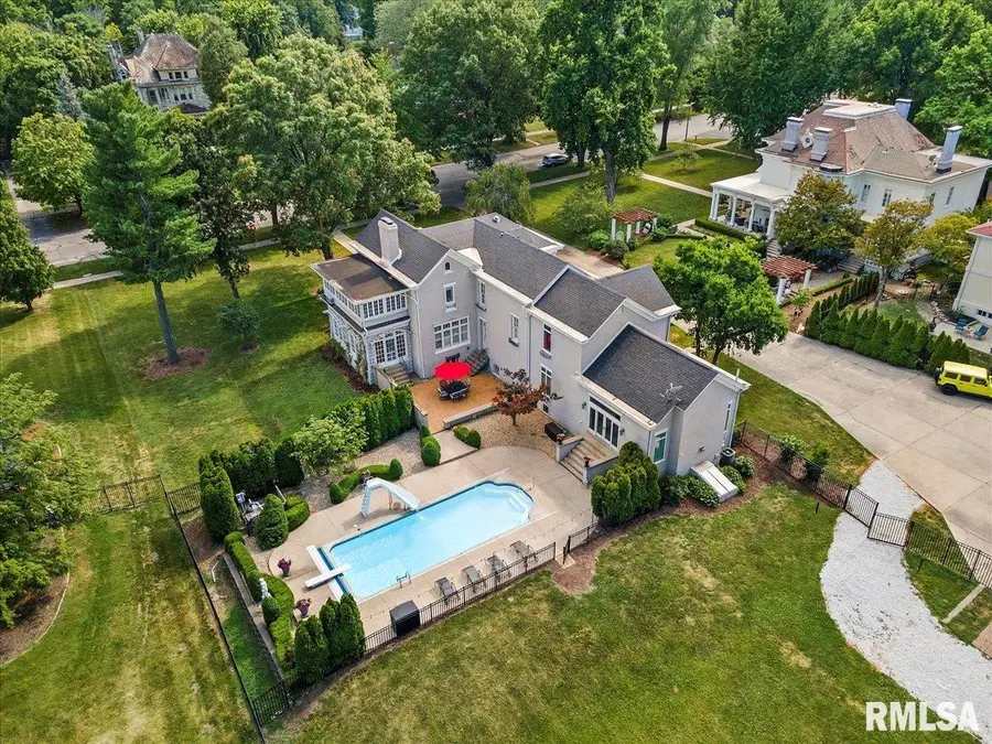 1136 W State Street, Jacksonville, IL 62650 - Image #2