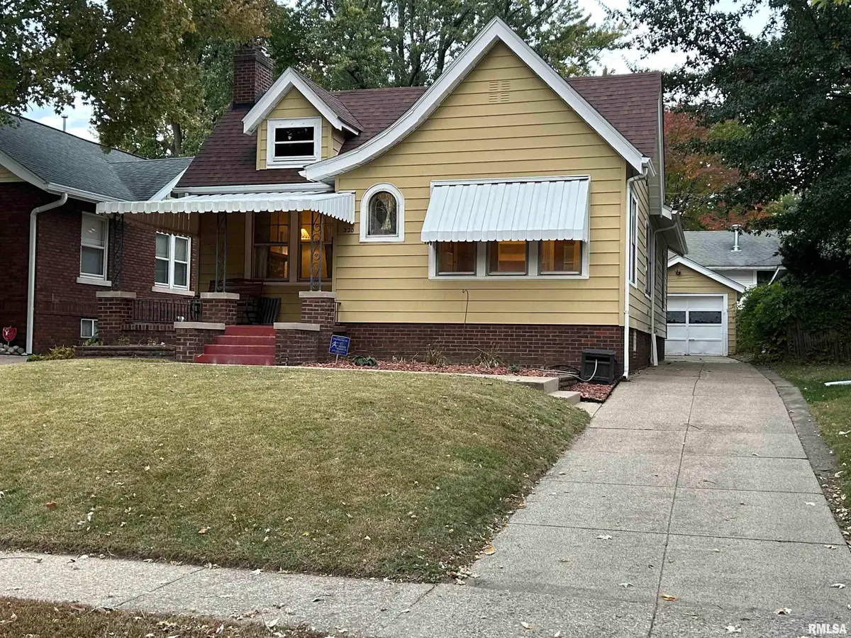 220 S Douglas Avenue, Springfield, IL 62704 - #1