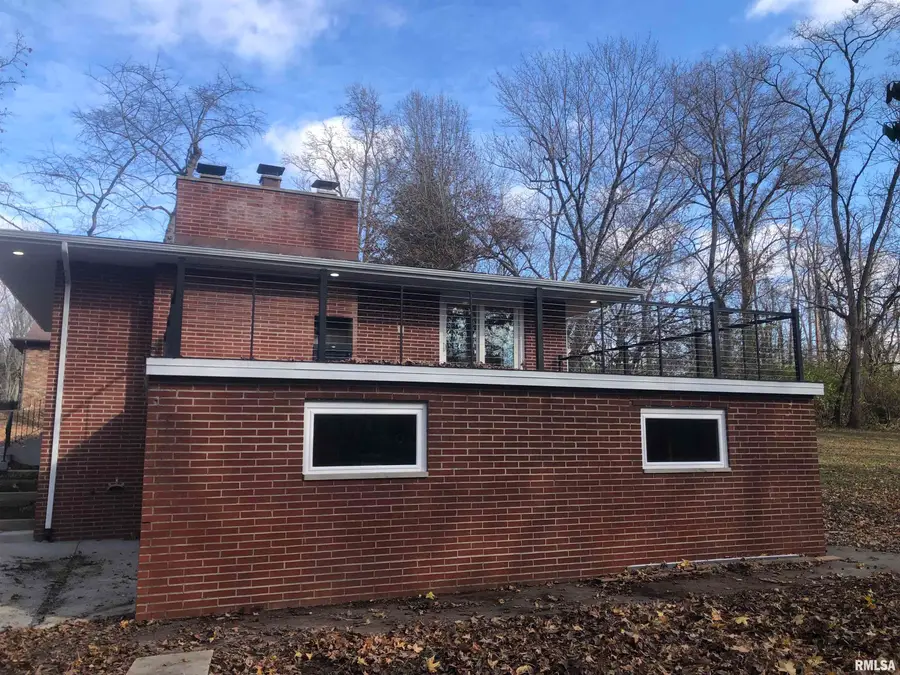 2318 E Lake Shore Drive, Springfield, IL 62712 - Image #2