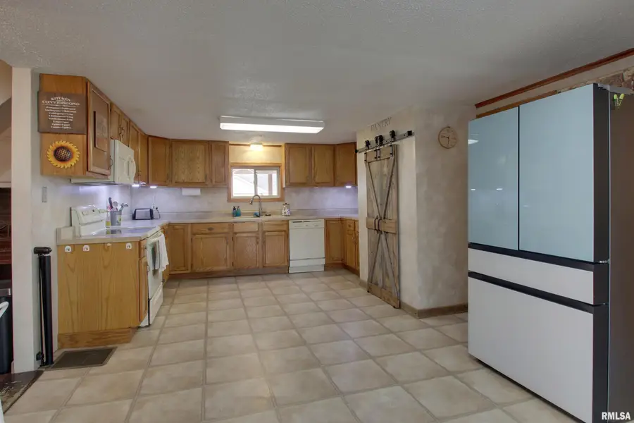 903 W Jefferson Street, Pittsfield, IL 62363 - Image #2