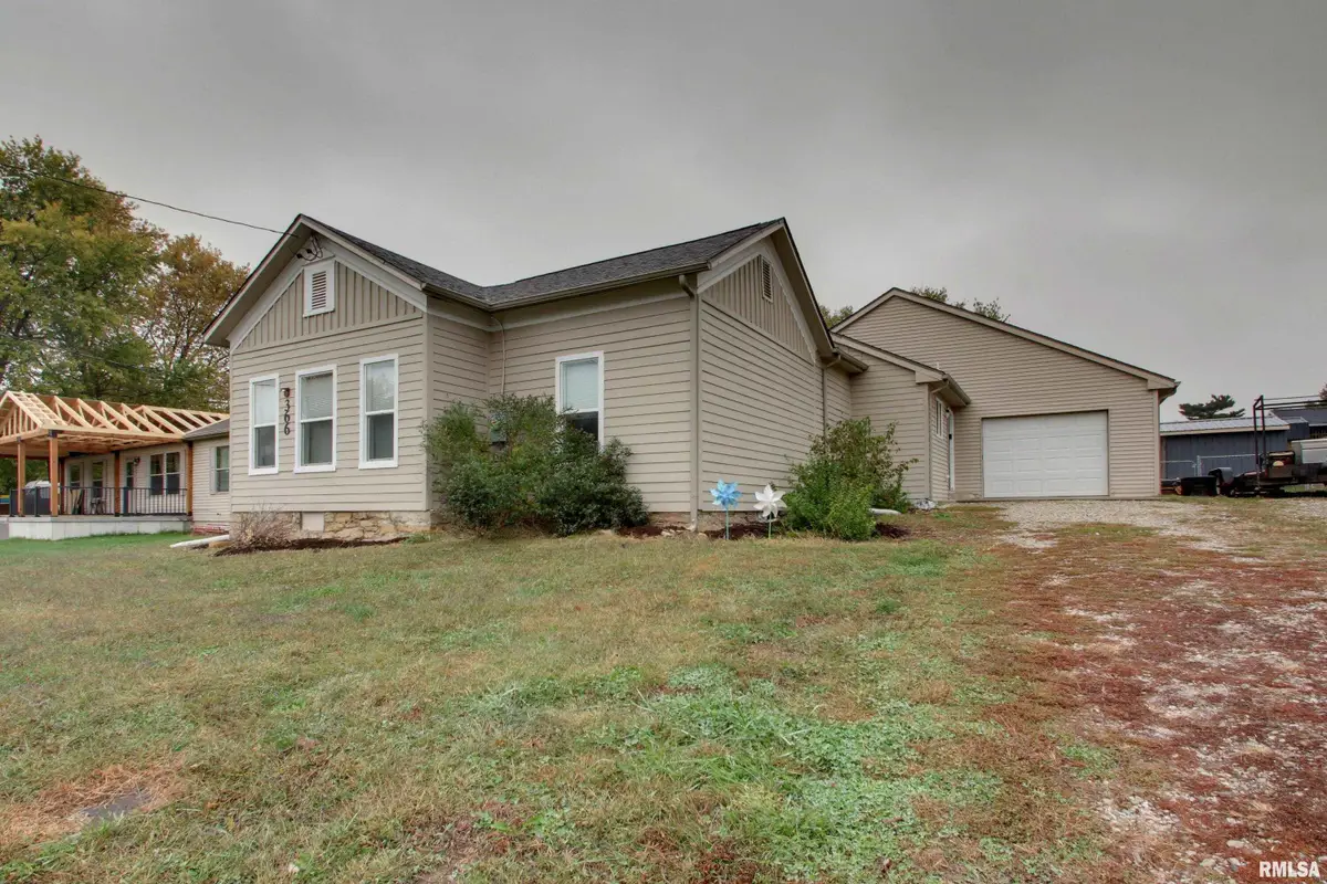 366 E Main Street, Plainville, IL 62365 - Image #1