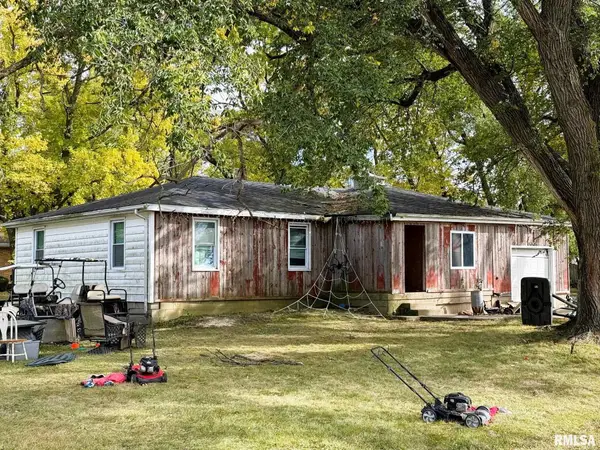 108 N Locust Street, Roberts, IL 60962