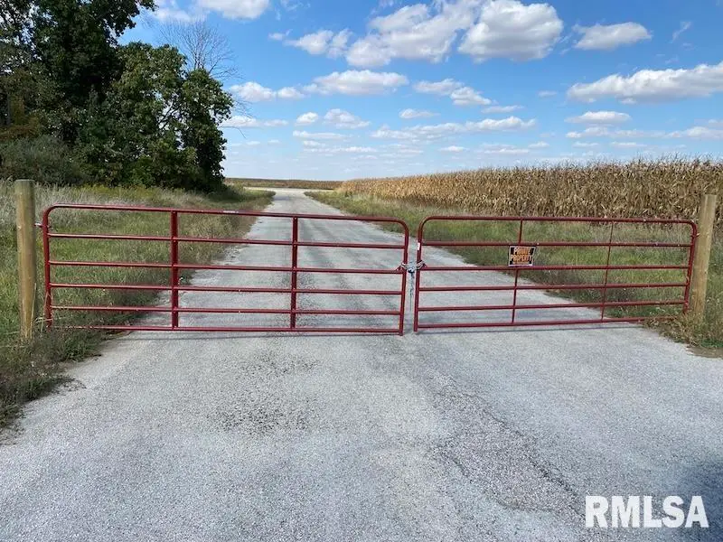 Buxton Wood Drive, Charleston, IL 61920 - Image #2