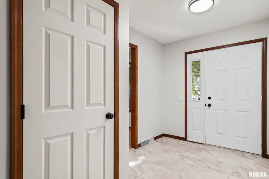 2545 Winfield Drive, Springfield, IL 62704 - Image #2