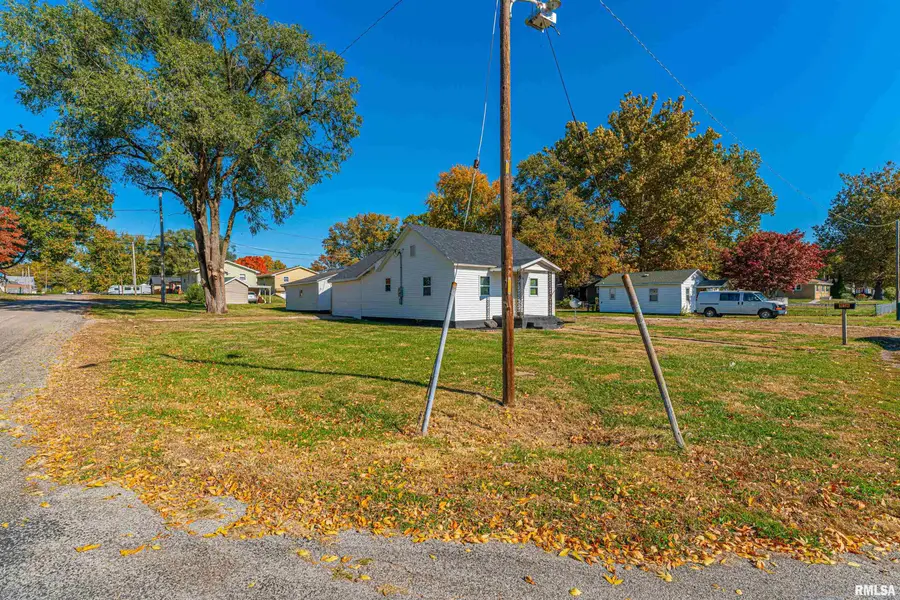 814 1st Street, Lincoln, IL 62656 - Image #3
