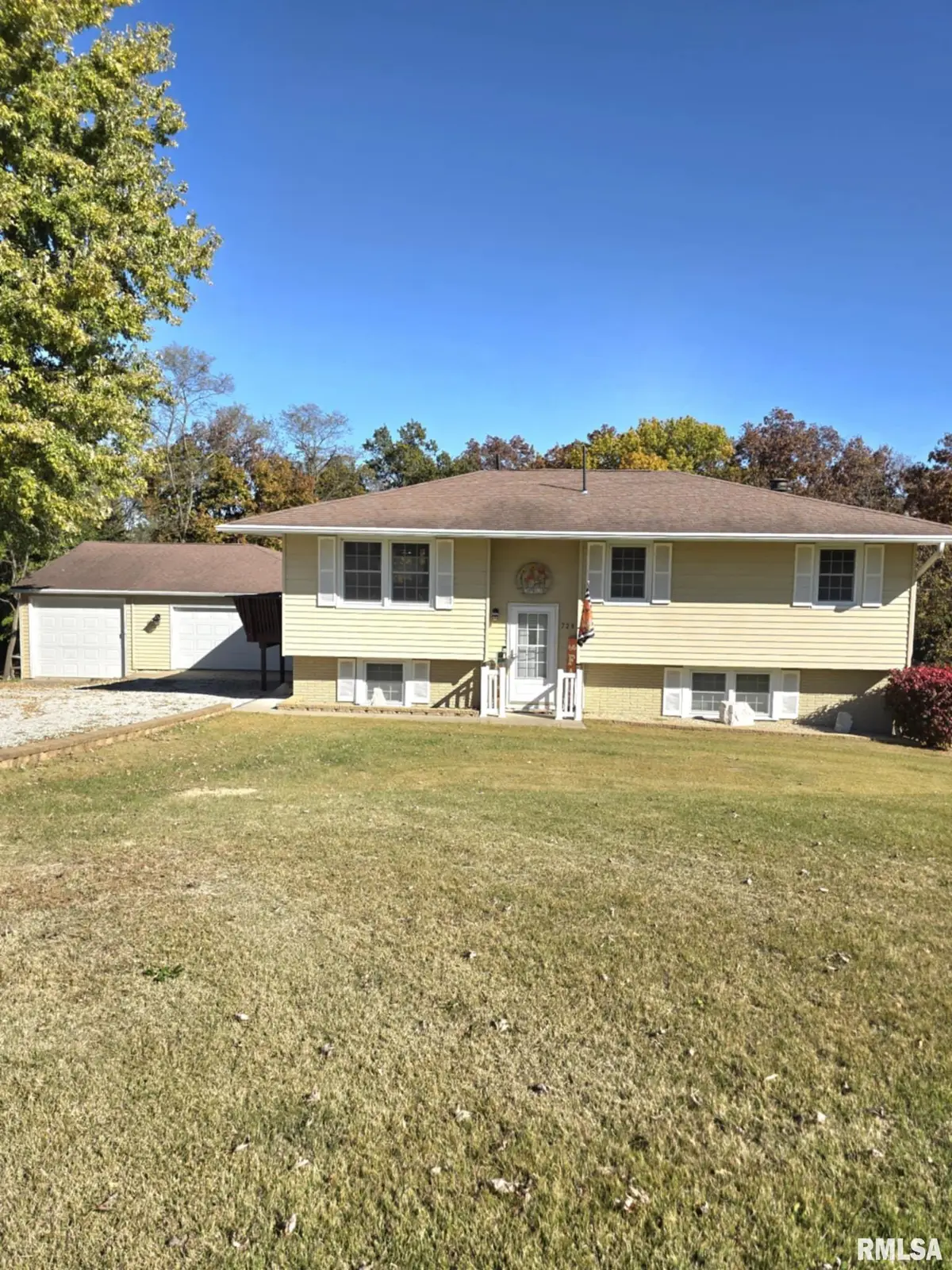 728 E Tolton Drive, Quincy, IL 62305 - Image #1