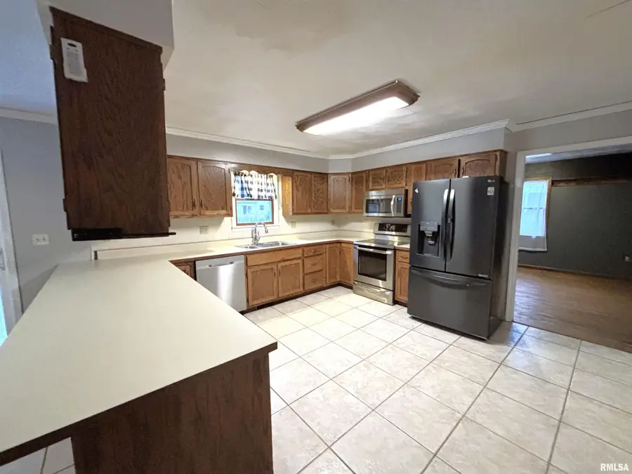 3120 Red Bud Lane, Springfield, IL 62712 - Image #3