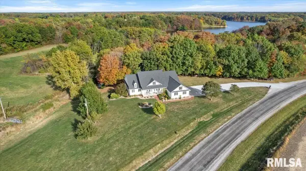 28360 Quarton Road, Palmyra, IL 62674