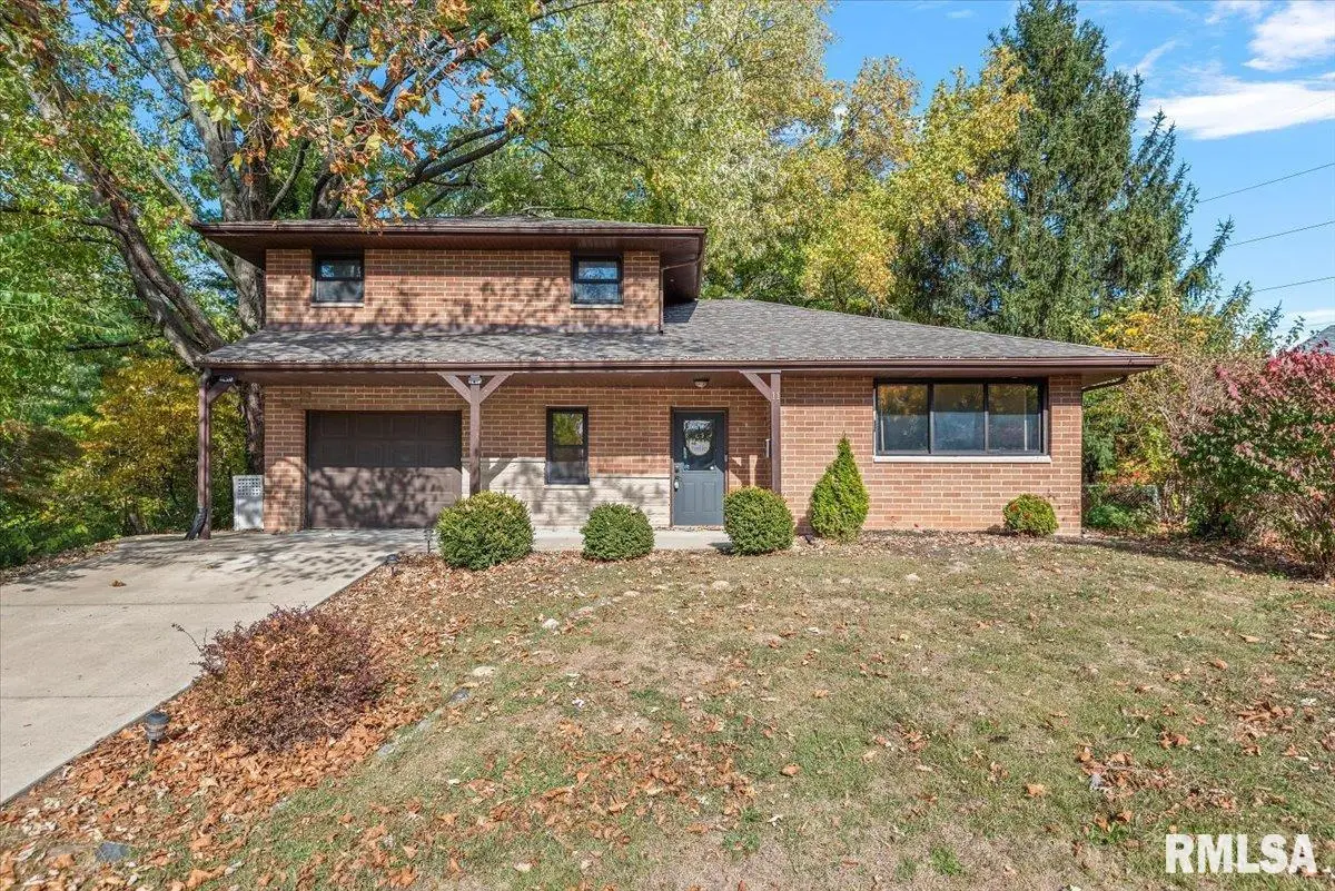 11 Bonniebrook Road, Chatham, IL 62629 - #1