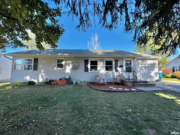 3229 N College Avenue, Quincy, IL 62301