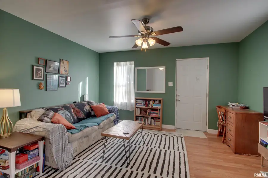 1129 N 10th Street, Quincy, IL 62301 - Image #2