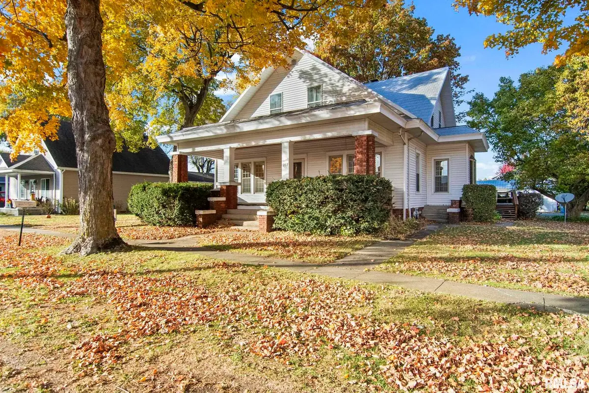 203 W Railroad Street, Mechanicsburg, IL 62545 - #1