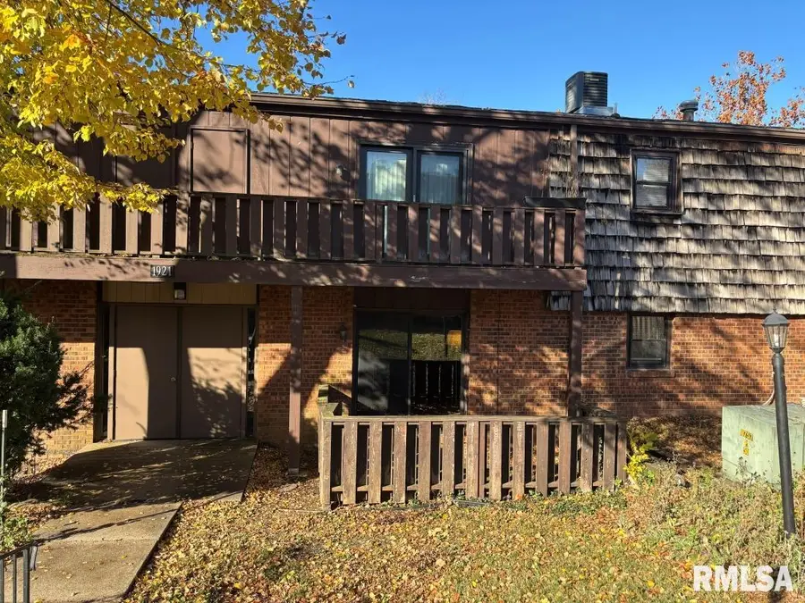 1921 Jeanette Lane #2, Springfield, IL 62702 - Image #2