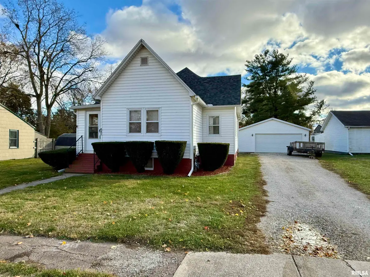 840 E 4th Street, Galesburg, IL 61401 - #1