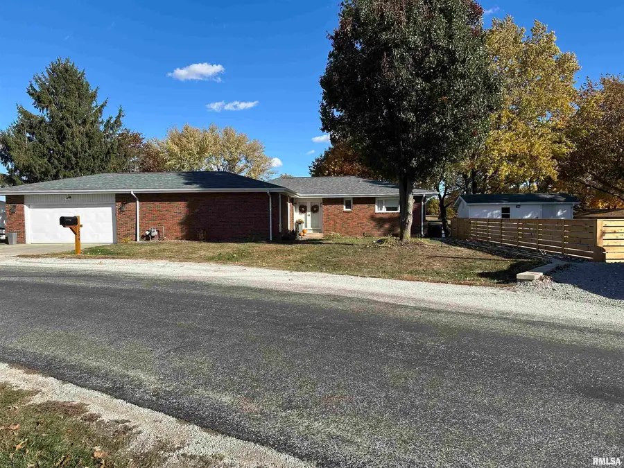 509 Juniper Drive, Petersburg, IL 62675 - #2