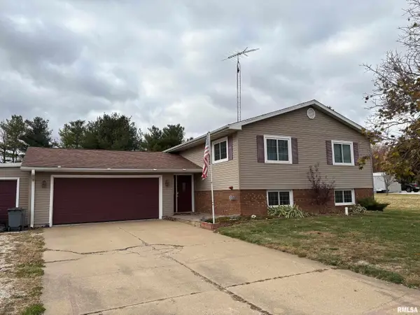 1249 Woods Lane, Jacksonville, IL 62650