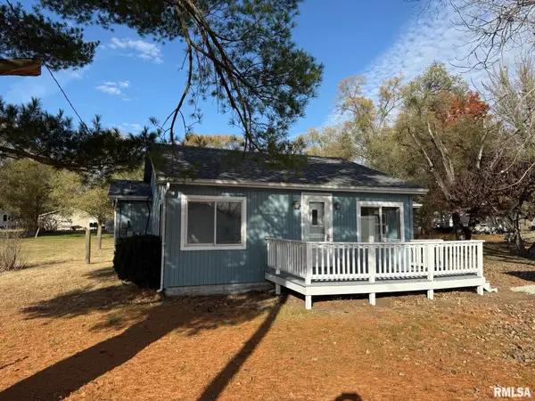 809 4th Street, Oquawka, IL 61469