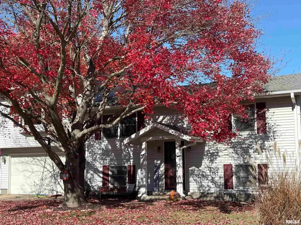 1014 Pioneer Drive, Jacksonville, IL 62650