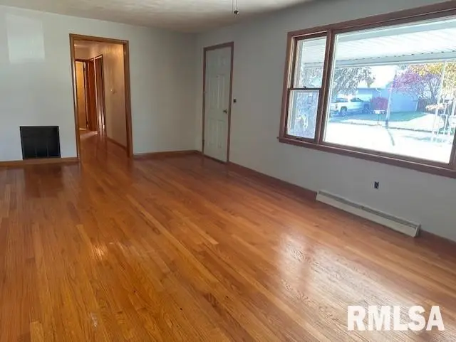 604 Coronado Street, Jacksonville, IL 62650 - Image #3