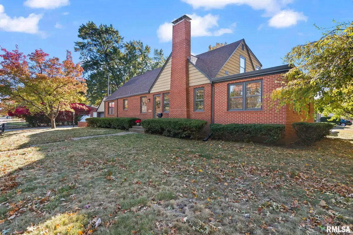 412 Outer Park Drive, Springfield, IL 62704 - #1