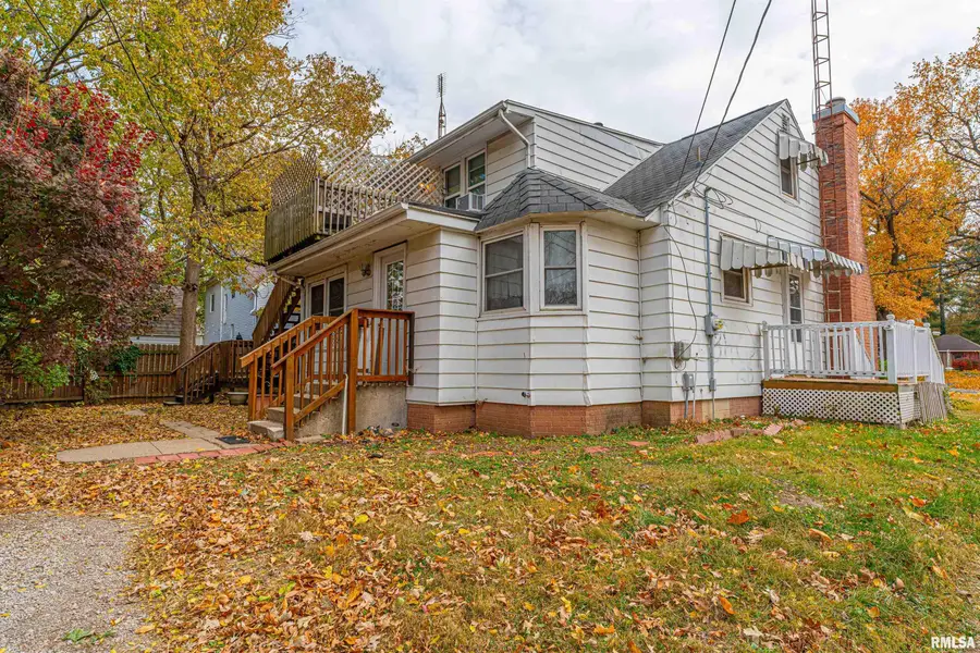 306 Woodlawn Road, Lincoln, IL 62656 - Image #2