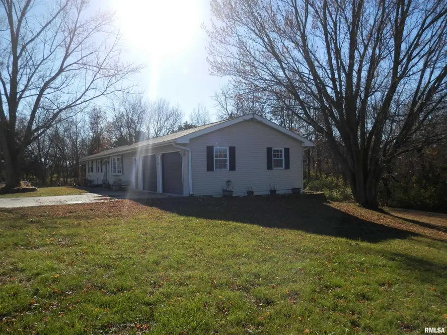 607 210th Avenue, Monmouth, IL 61462 - Image #3