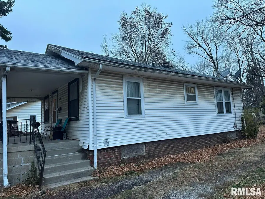 1909 E Cedar Street, Springfield, IL 62703 - Image #2