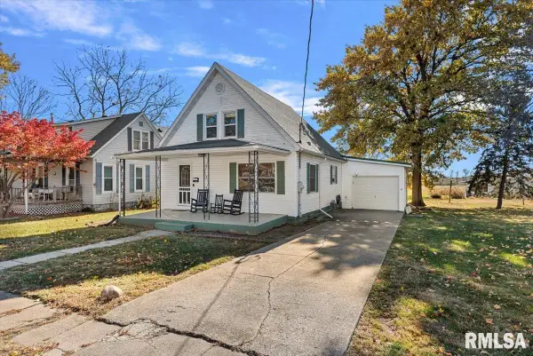 248 E Vandalia Street, Waverly, IL 62692