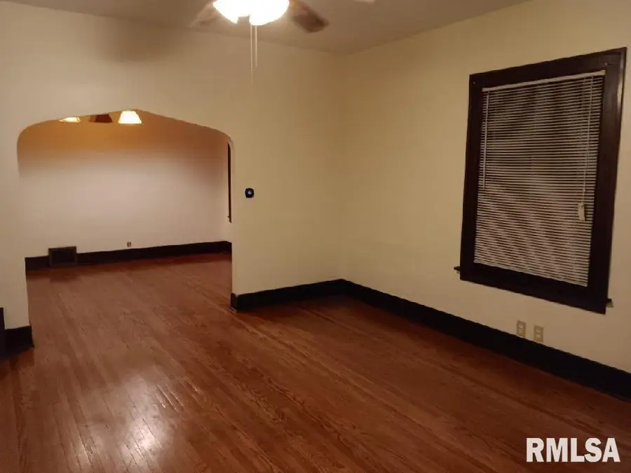 447 W Cook, Springfield, IL 62704 - Image #2