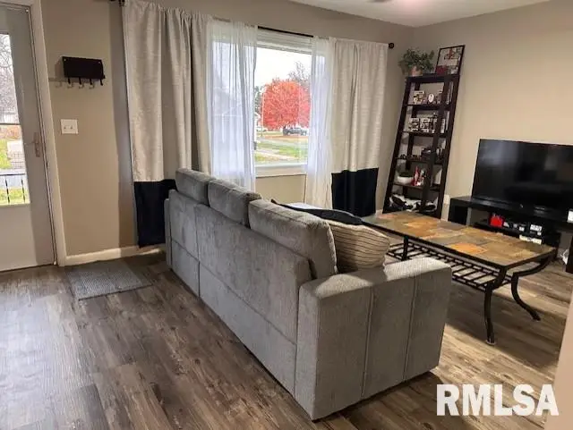 1835 Cedar Street, Jacksonville, IL 62650 - Image #2