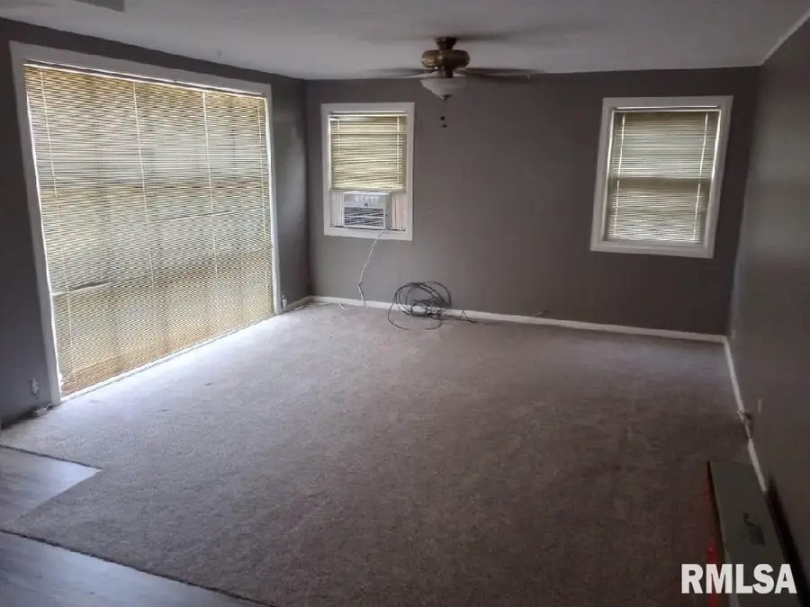 2705 Holmes Avenue, Springfield, IL 62704 - Image #3