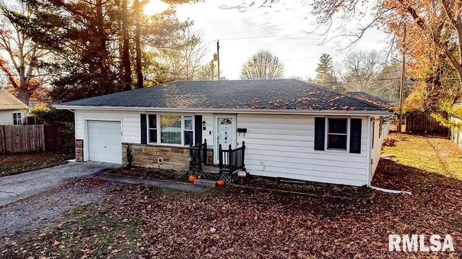 4 Hillside Drive, Mount Vernon, IL 62864 - Image #3