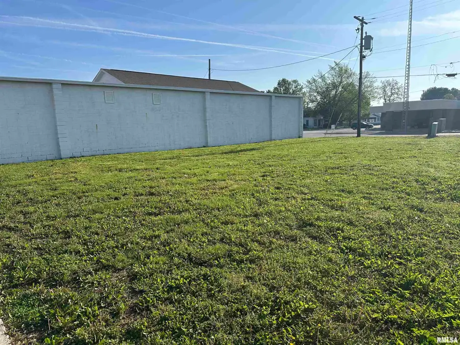 622 6th Street, Pawnee, IL 62558 - #2