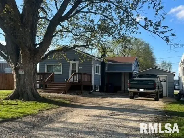 105 W Main Street, East Galesburg, IL 61430-5028 - Image #1