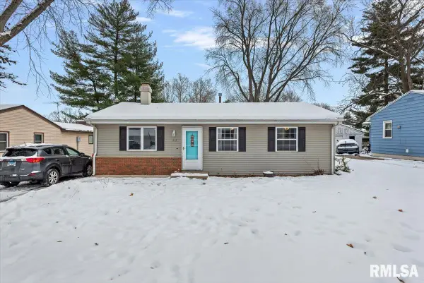 212 S 3rd Street, Riverton, IL 62561