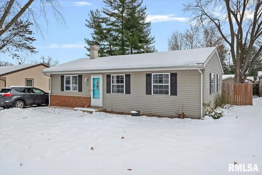 212 S 3rd Street, Riverton, IL 62561 - Image #2