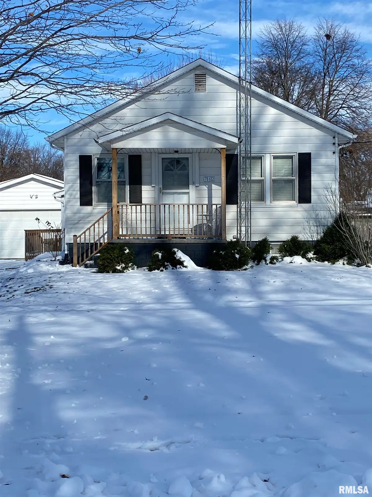 712 E Birch Street, New Berlin, IL 62670 - Image #1