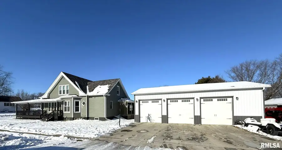 109 E West Street, Oneida, IL 61467 - Image #3